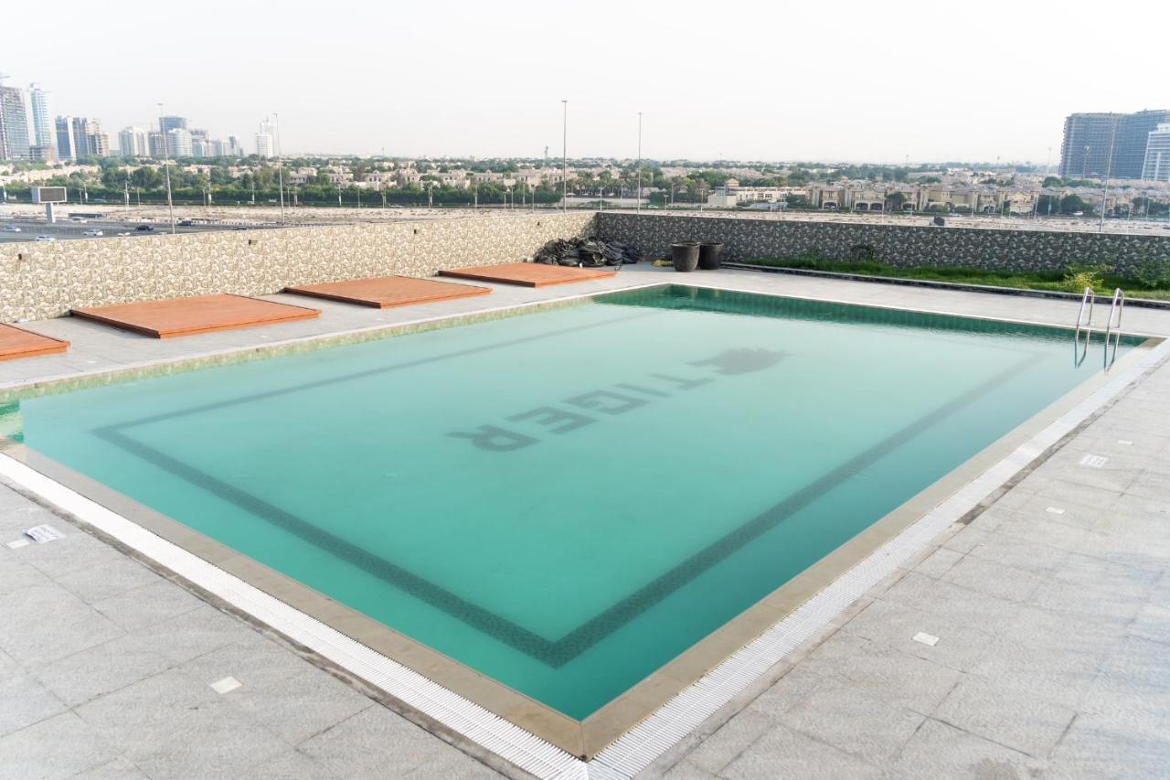 Sky View Tower Apartments Dubai Buitenkant foto