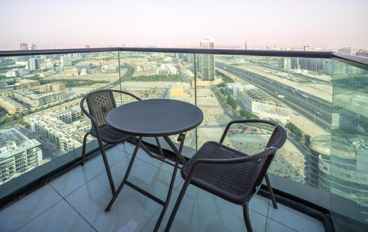 Sky View Tower Apartments Dubai Buitenkant foto