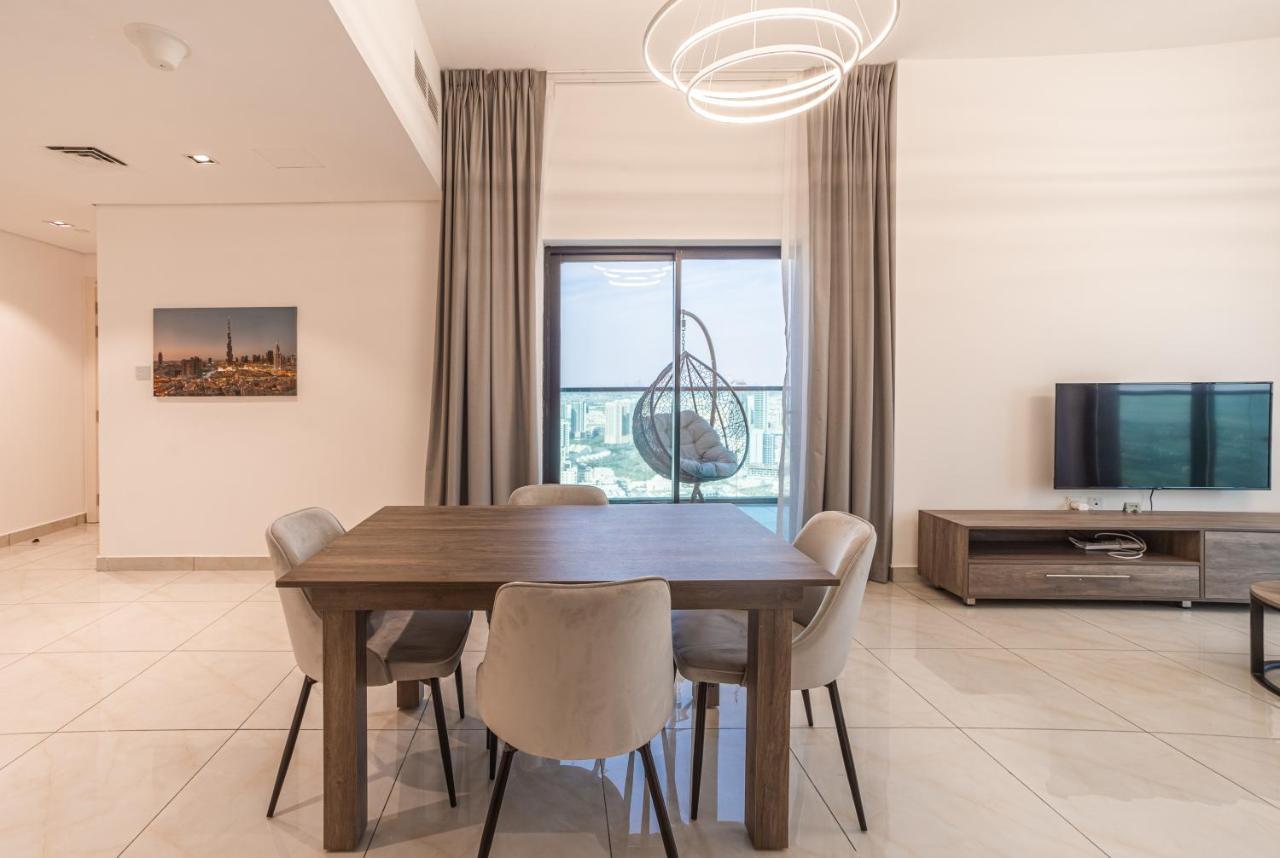 Sky View Tower Apartments Dubai Buitenkant foto